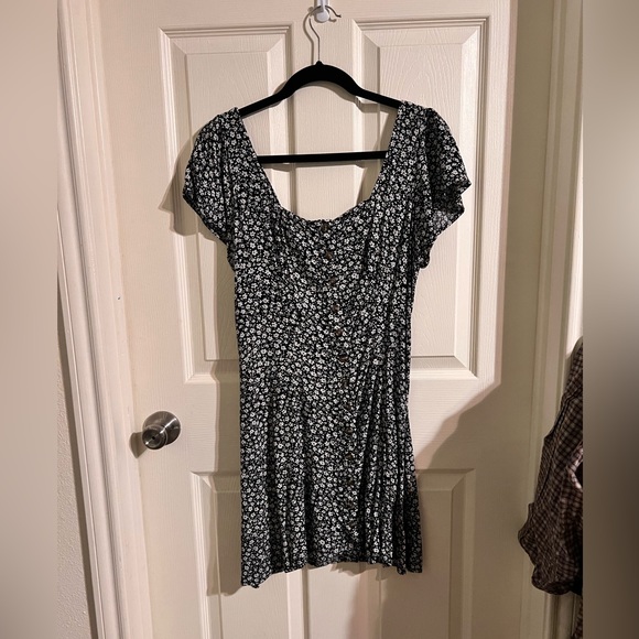 American eagle floral dress! - Picture 1 of 2